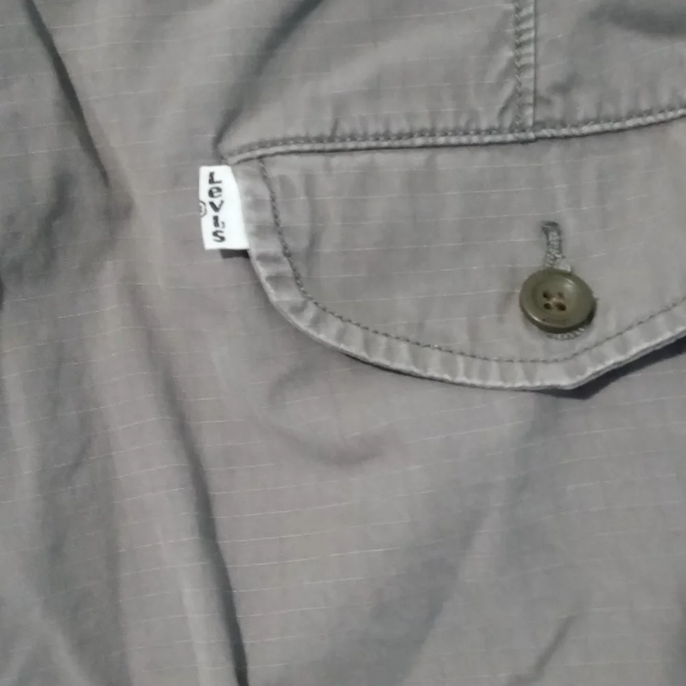 Levi's Men's Gray Cargo Shorts